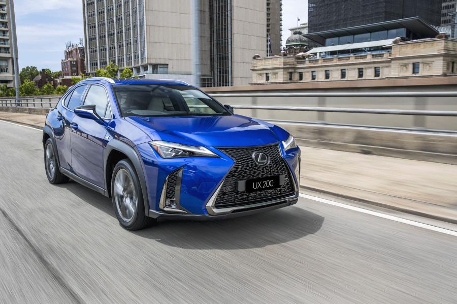  Lexus UX200 F-Sport 2019 года  (AU) (фото 10 из 17)